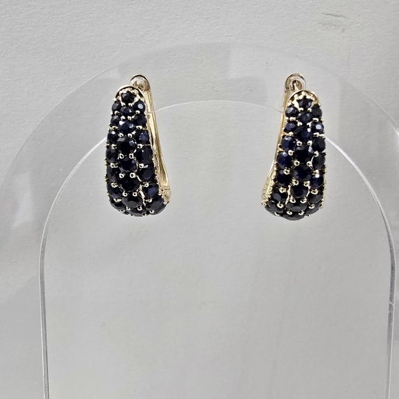 Watch Video / 14K Gold Sapphire Hoop Earrings - Picture 11 of 12